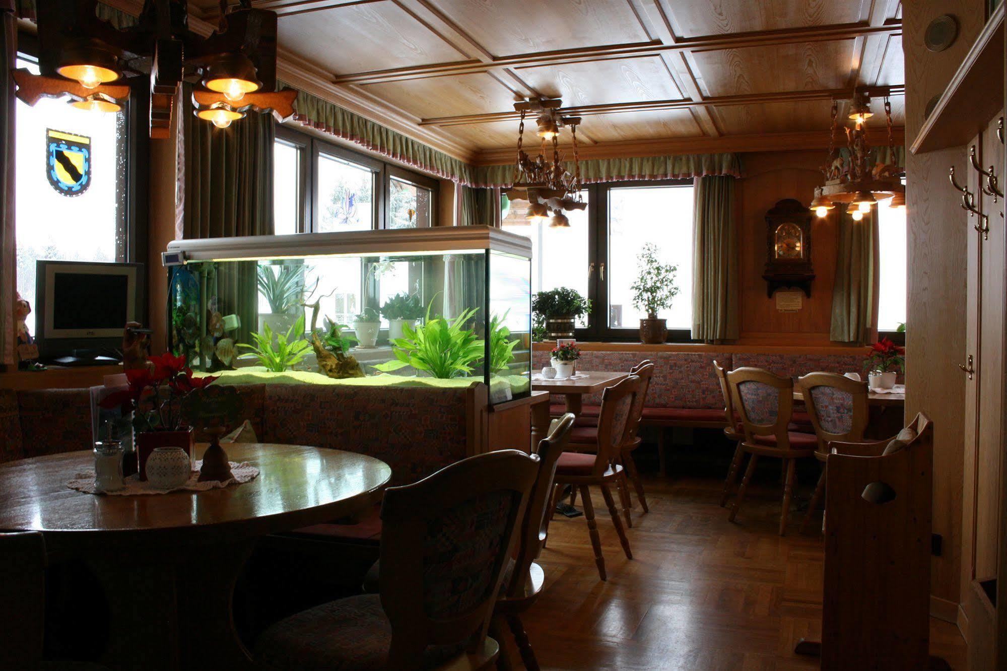 Cafe-Pension Feldbergblick Титизее-Нойщат Екстериор снимка